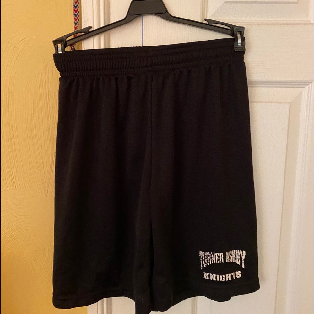 Men’s black gym shorts